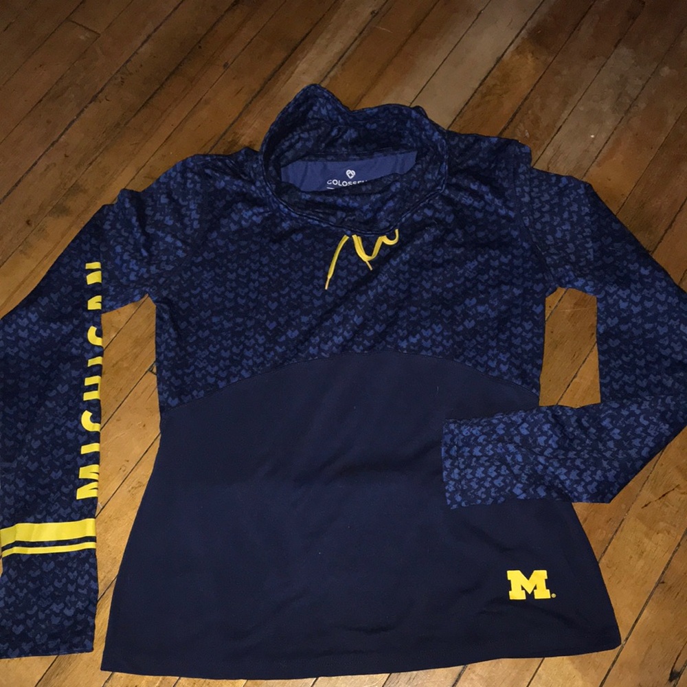 Michigan Wolverines Colosseum Navy Pullover with Yellow Drawcord